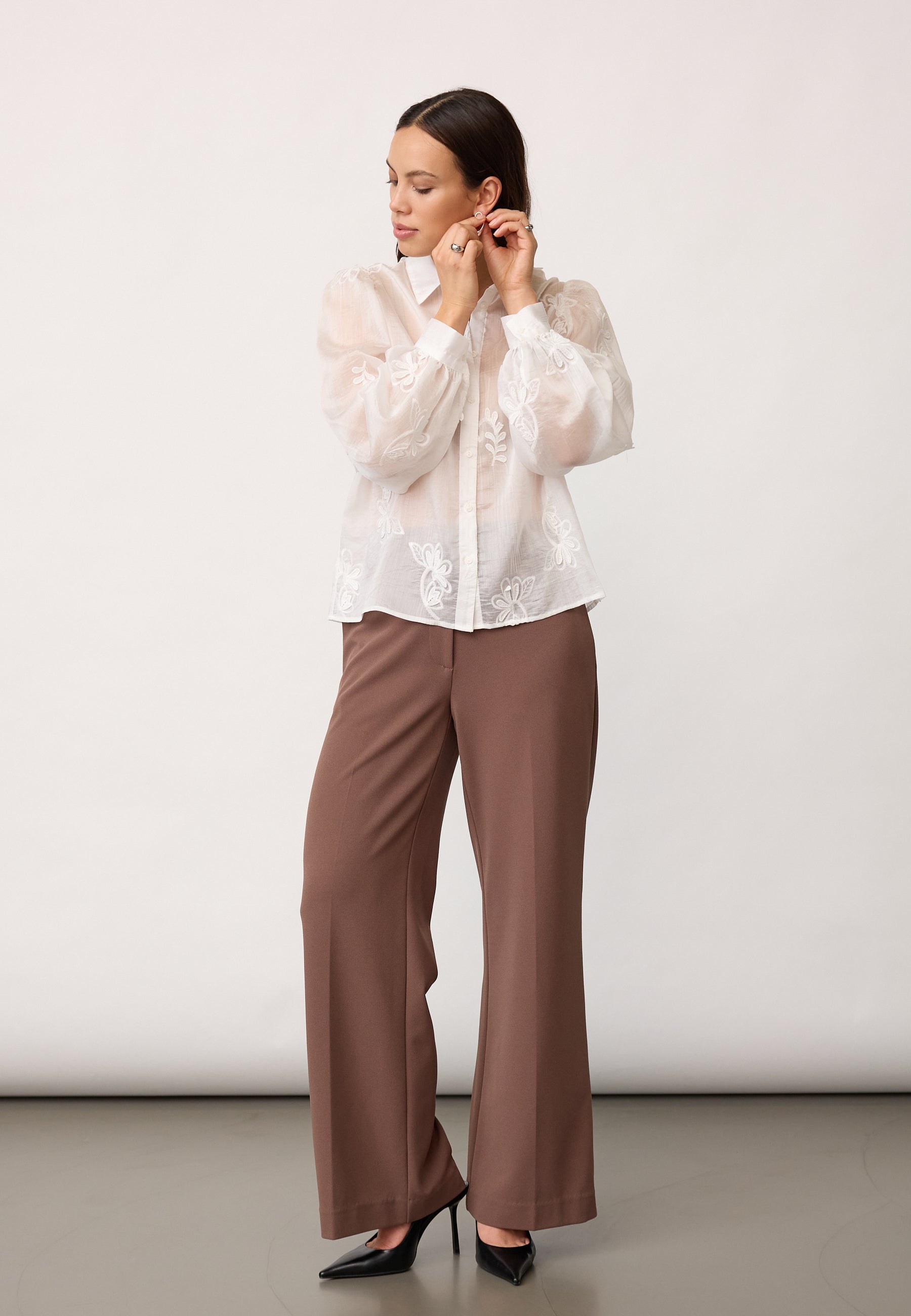 NovinCC Emb LS Shirt - Off white - Co'couture