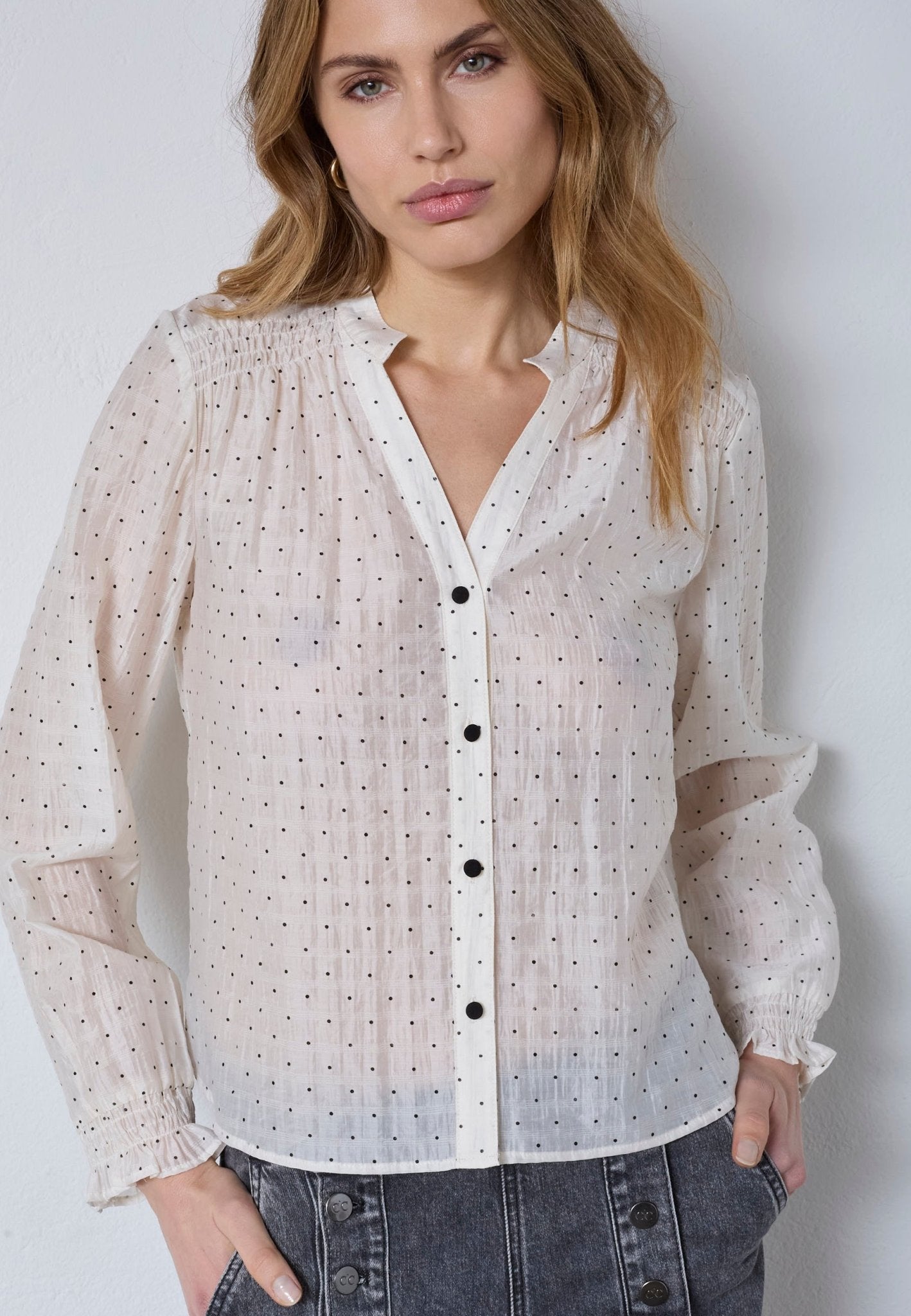 DallyCC Dot V - Shirt - Off white - Co'couture