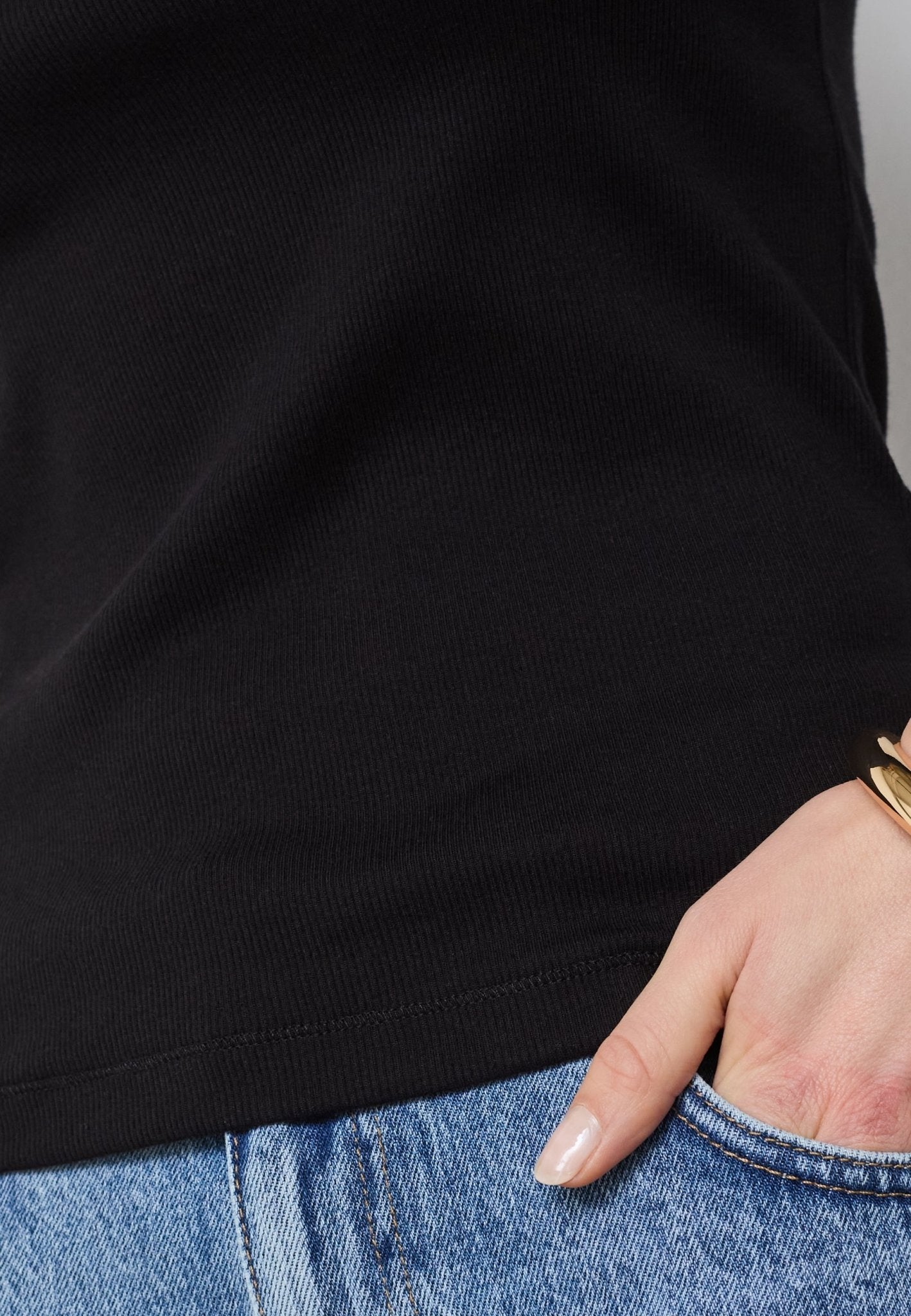 GrannyCC Rib SS O - Tee - Black - Co'couture