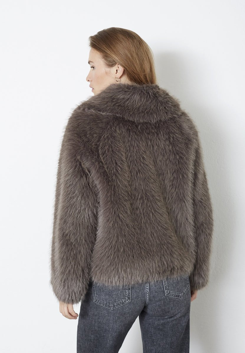 KitaCC Furry Jacket - Walnut - Co'couture