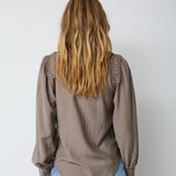 NotisCC Lace V - Shirt - Walnut - Co'couture