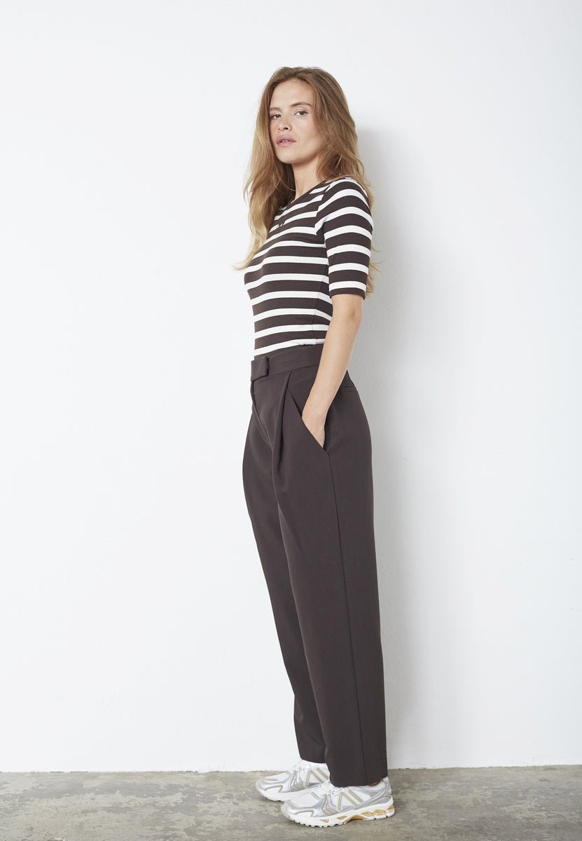 VolaCC Carrot Pleat LL Pant - Dark Brown - Co'couture